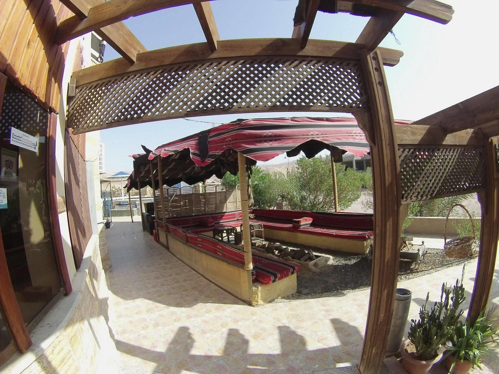 Arab Divers Dive Center And Bed and breakfast